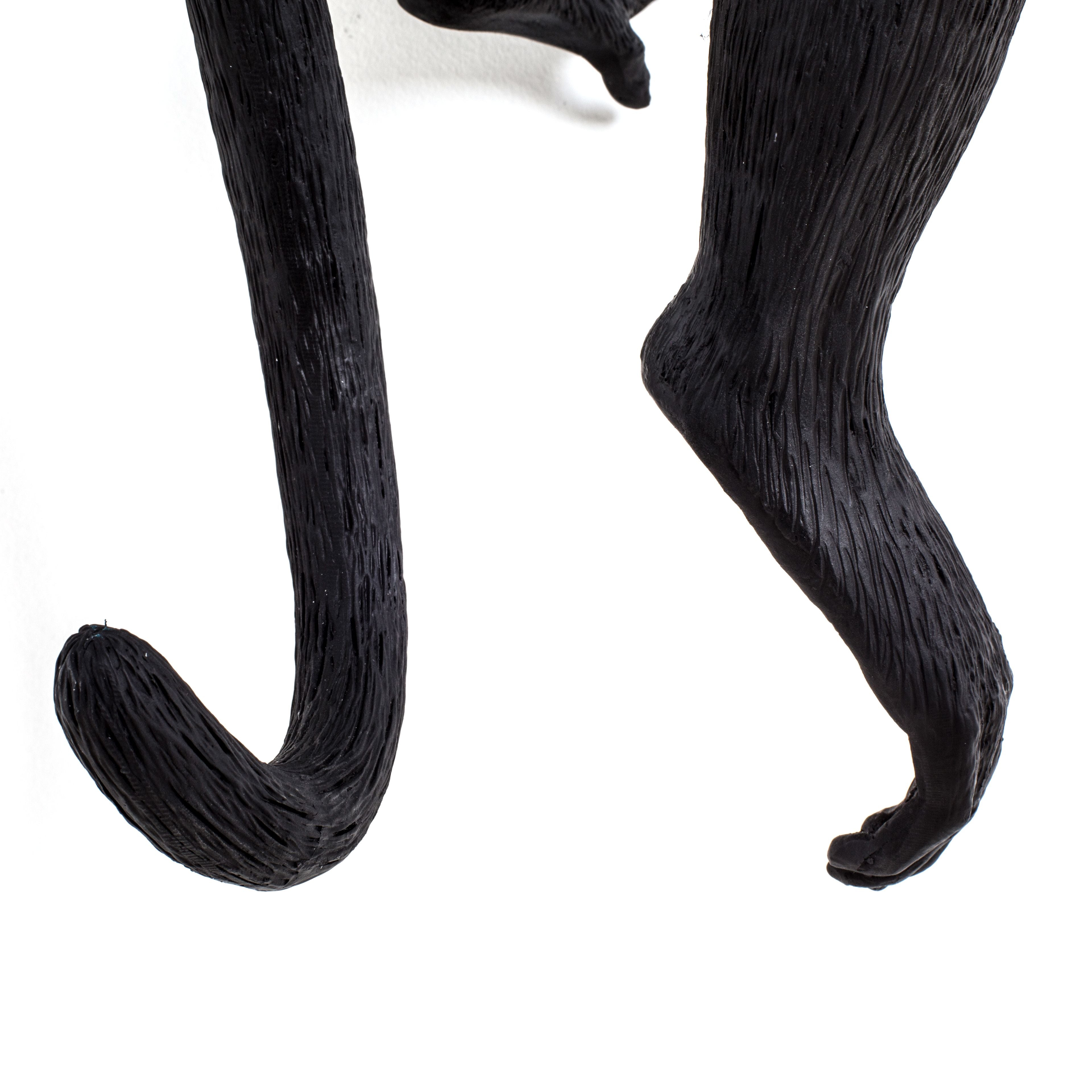 Seletti Monkey Outdoor Lamp Zwart, hangende linkerhand