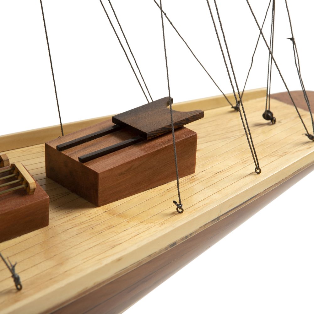 Authentic Models Endeavour Klassisches Holz-Segelschiffsmodell
