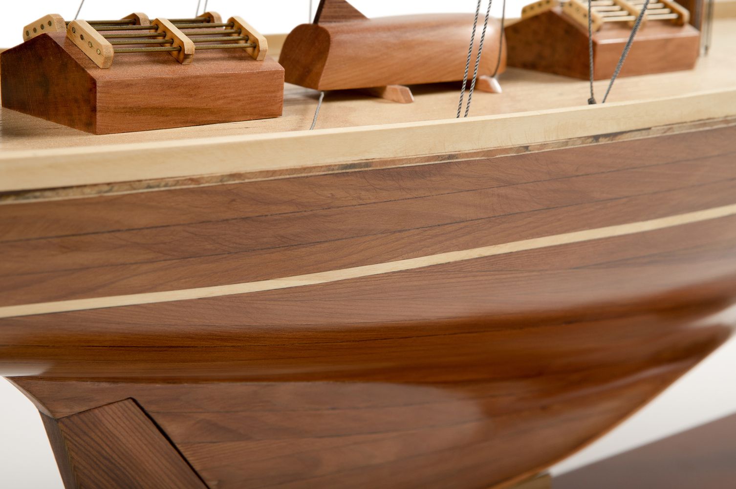 Authentic Models Endeavours Classic Wood Sailing Ship Model