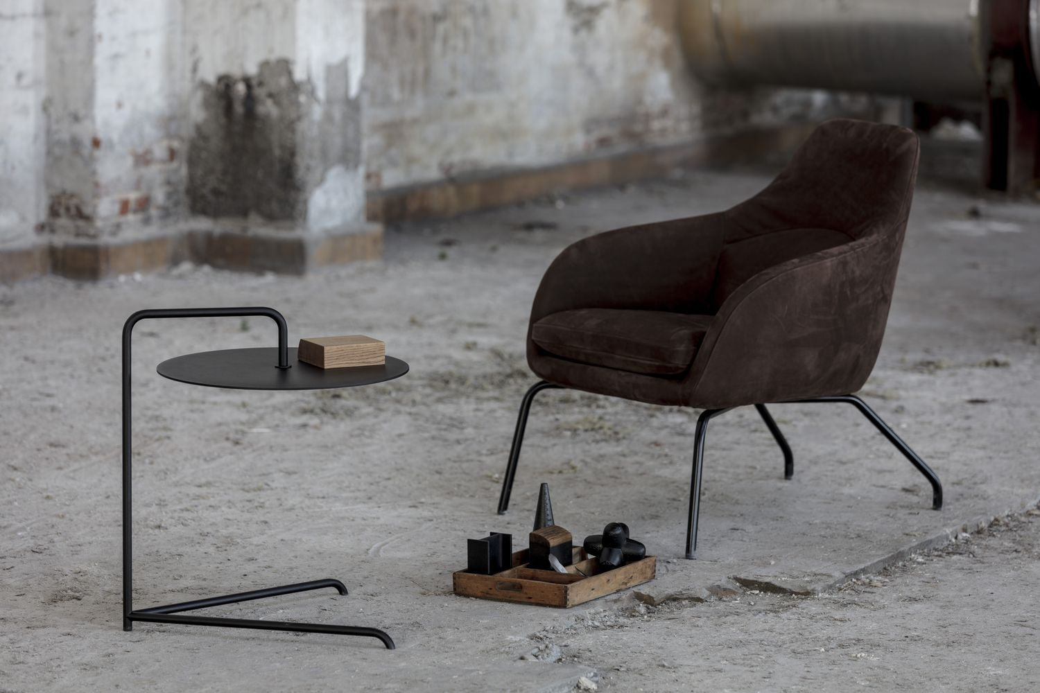 Bent Hansen Asento Lounge Chair, Gebürsteter Stahl/Cognac Adrian Leder
