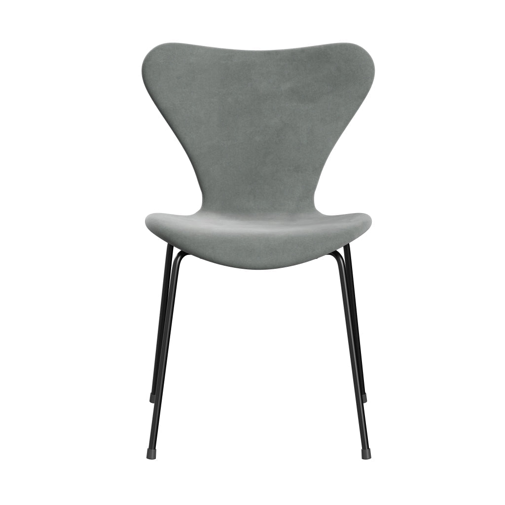 Fritz Hansen 3107 Stuhl Full Polstery, Schwarz/Belfast Velvet Seal Grau Grau