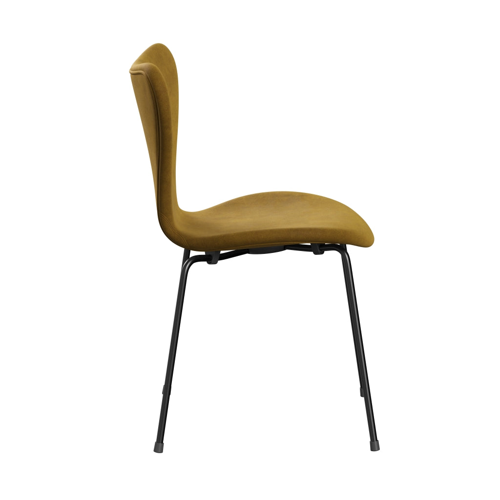 Fritz Hansen 3107 stoel Volledige bekleding, zwart/belfast fluwelen zachte oker