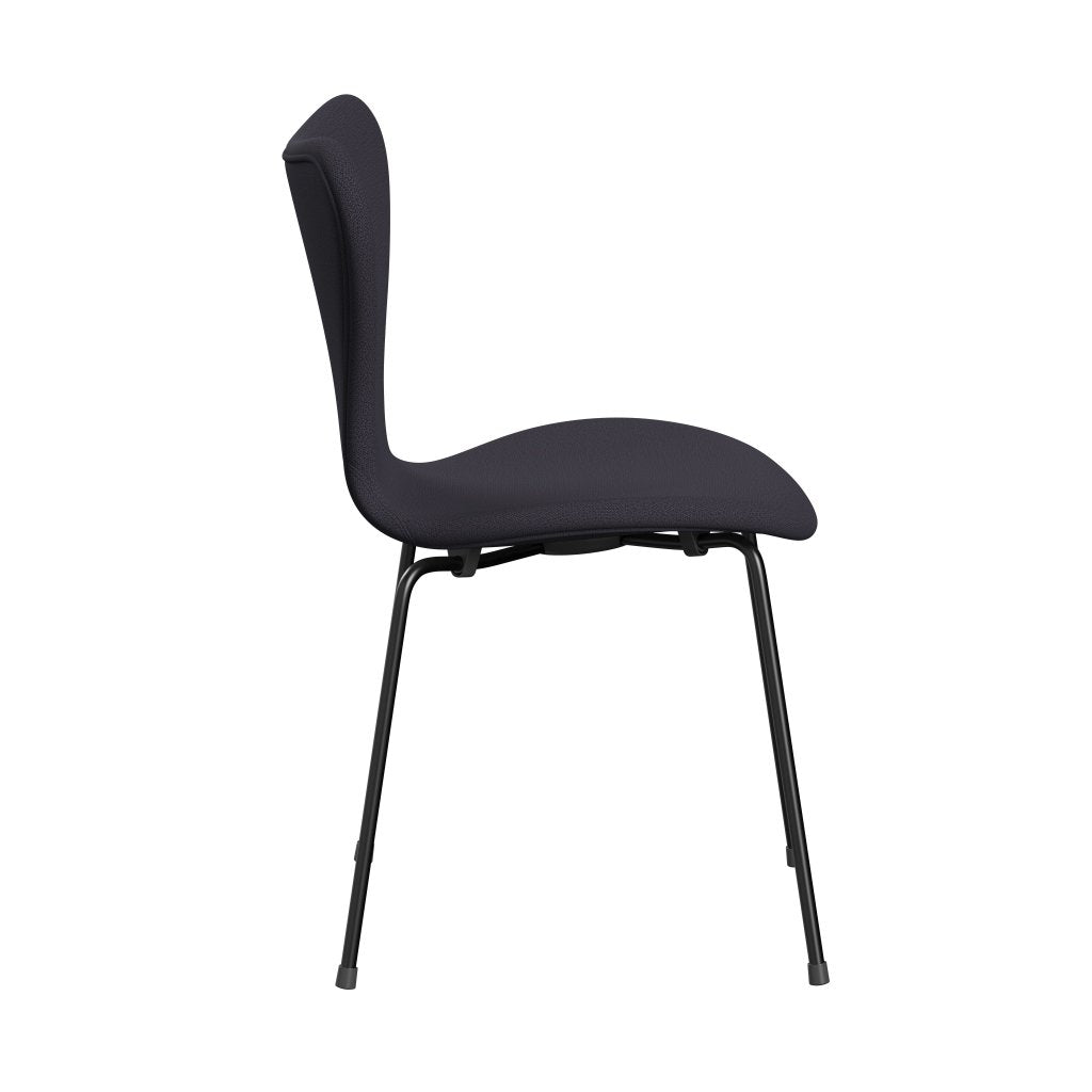 Fritz Hansen 3107 Stuhl Vollpolsterung, Schwarz/Capture Blue Charcoal