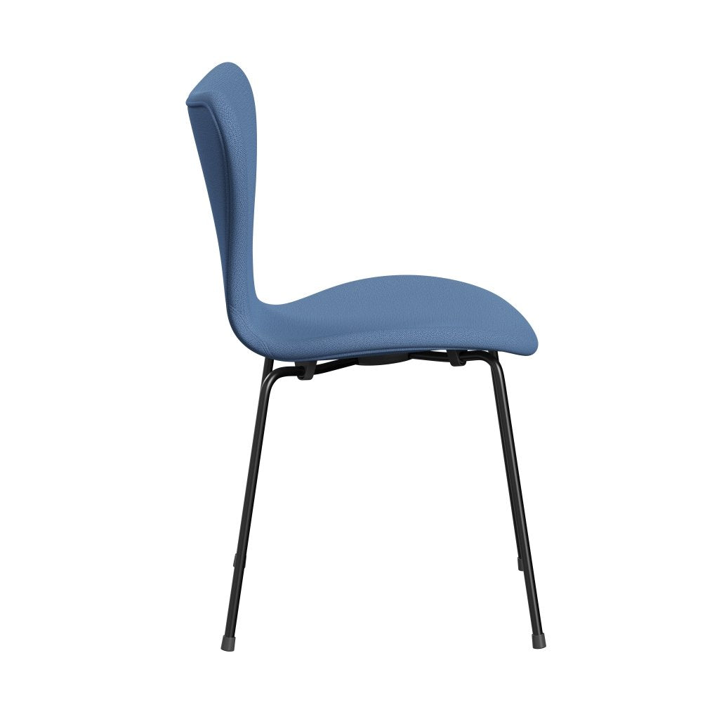 Fritz Hansen 3107 Stuhl Vollpolsterung, Schwarz/Capture Instant Blue