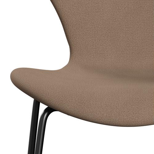 Fritz Hansen 3107 Stuhl Vollpolsterung, Schwarz/Capture Sand/Braun