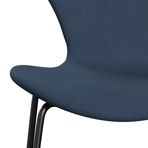 Fritz Hansen 3107 Stuhl Vollpolsterung, Schwarz/Komfort Dunkelgrau (C09074)