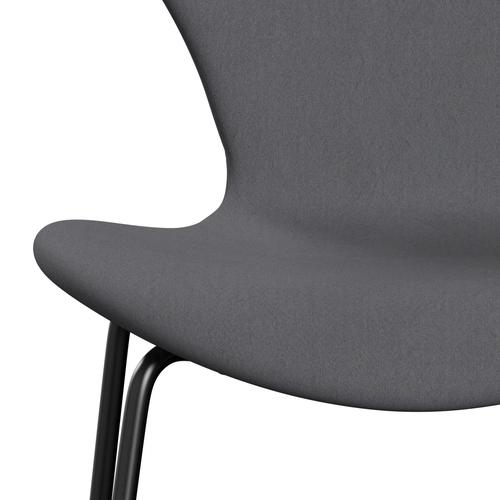 Fritz Hansen 3107 Stuhl Vollpolsterung, Schwarz/Komfort Grau (C01012)