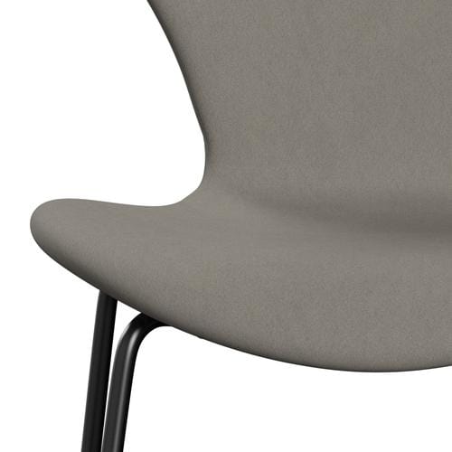 Fritz Hansen 3107 Stuhl Vollpolsterung, Schwarz/Komfort Grau (C60003)