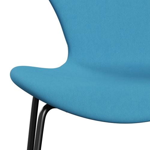 Fritz Hansen 3107 Stuhl Vollpolsterung, Schwarz/Komfort Hellblau (C66010)