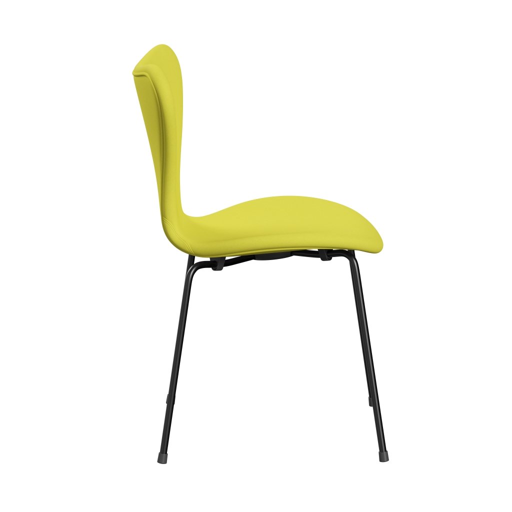 Fritz Hansen 3107 Stuhl Vollpolsterung, Schwarz/Komfort Hellgelb