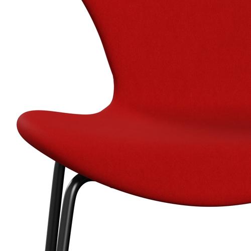 Fritz Hansen 3107 Stuhl Vollpolsterung, Schwarz/Komfort Rot (C64003)