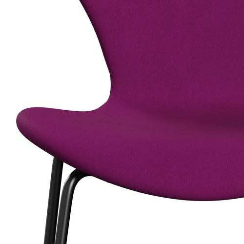 Fritz Hansen 3107 Stuhl Vollpolsterung, Schwarz/Komfortviolett hell