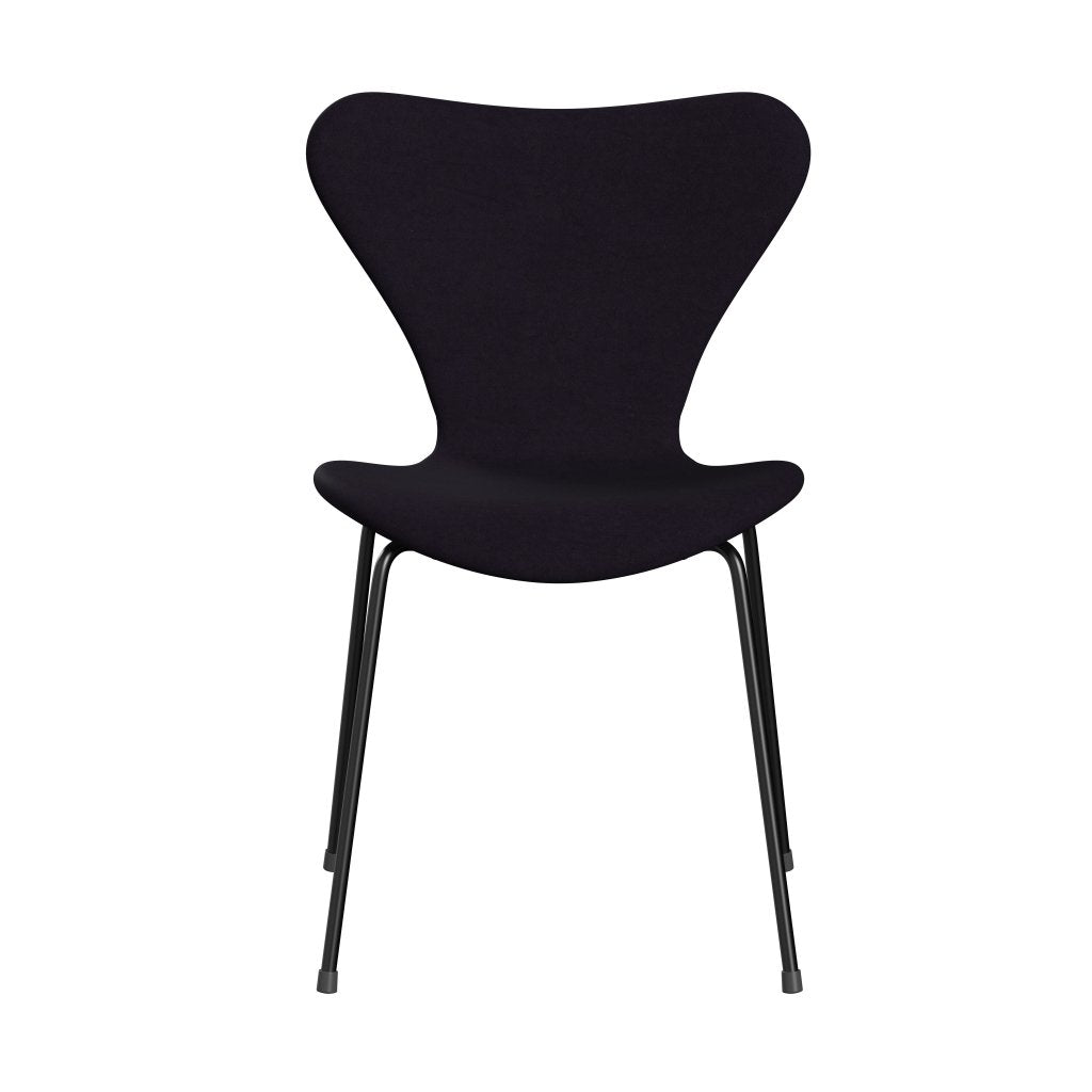 Fritz Hansen 3107 Stuhl Vollpolsterung, Schwarz/Komfort Violett Rot