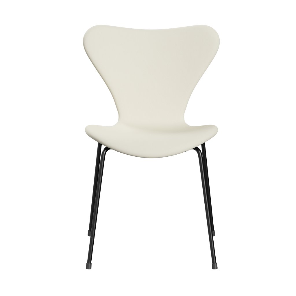 Fritz Hansen 3107 Stuhl Vollpolsterung, Schwarz/Komfort Weiß