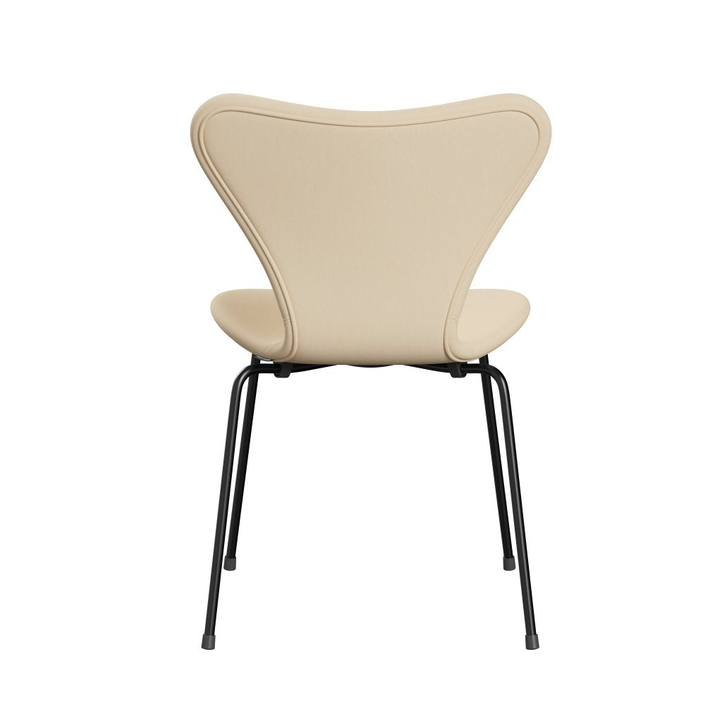 Fritz Hansen 3107 Stuhl Vollpolsterung, Schwarz/Komfort Weiß/Beige