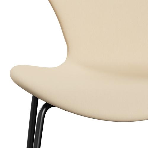 Fritz Hansen 3107 Stuhl Vollpolsterung, Schwarz/Komfort Weiß/Beige