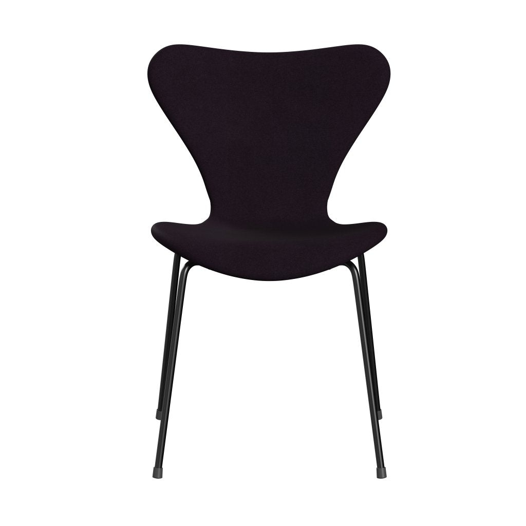 Fritz Hansen 3107 Stuhl Vollpolsterung, Schwarz/Divina Aubergine (Div376)