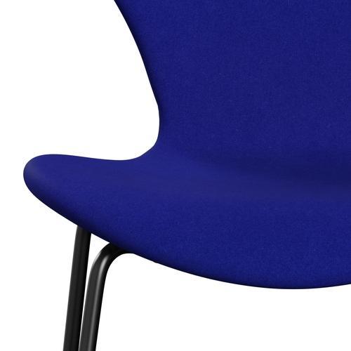 Fritz Hansen 3107 Stuhl Vollpolsterung, Schwarz/Divina Korallenblau