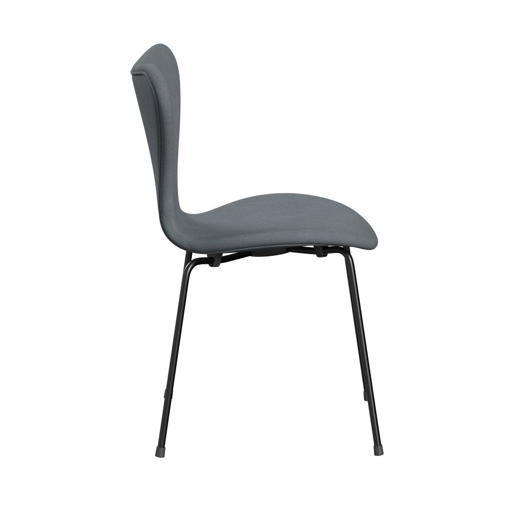 Fritz Hansen 3107 Stuhl Vollpolsterung, Schwarz/Divina Hellgrau