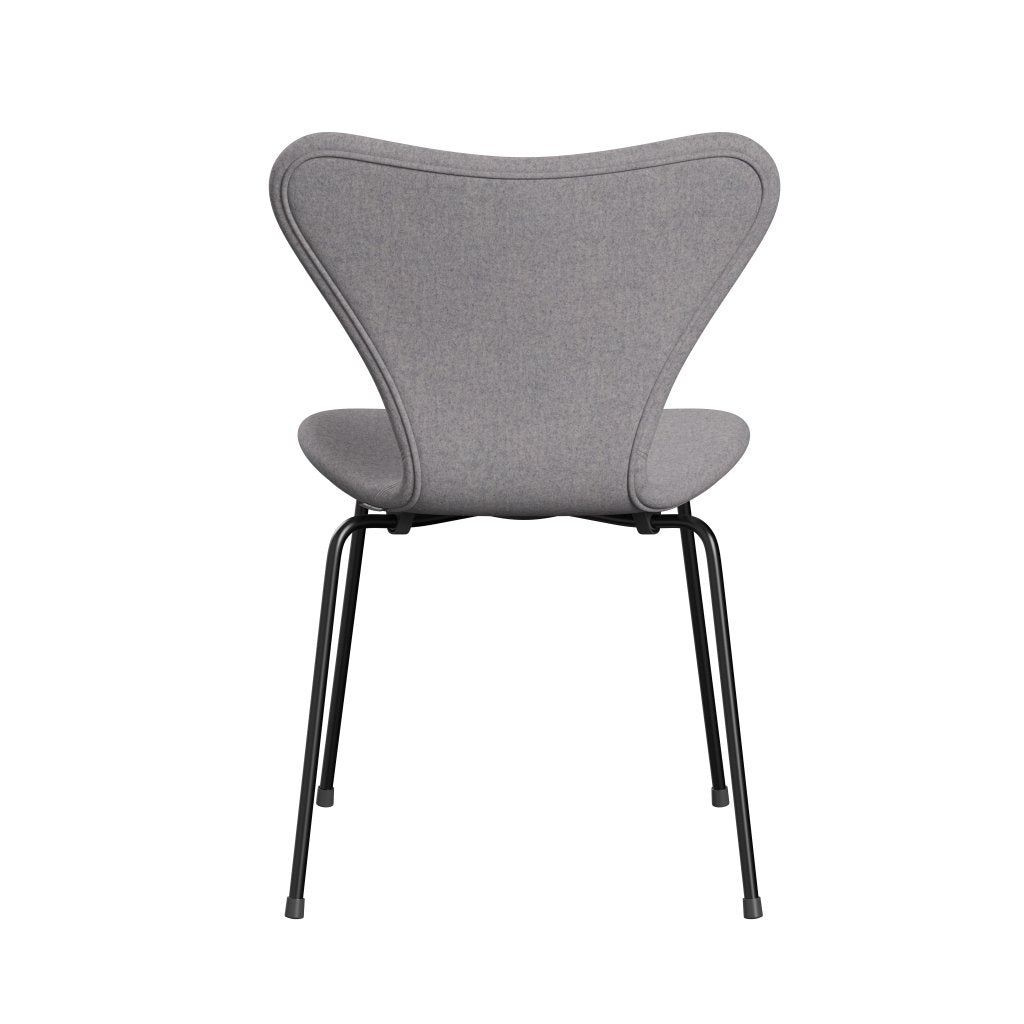 Fritz Hansen 3107 Stuhl Vollpolsterung, Schwarz/Divina Md Cool Light Grey