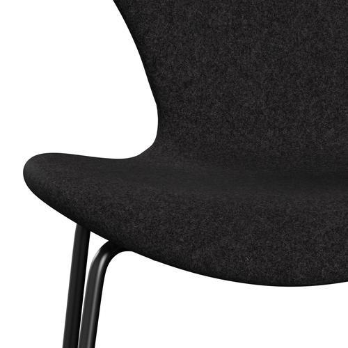 Fritz Hansen 3107 Stuhl Vollpolsterung, Schwarz/Divina Md Dunkelgrau