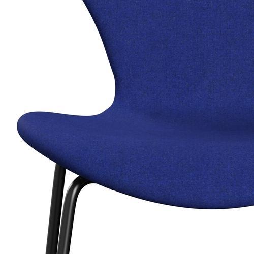 Fritz Hansen 3107 Stuhl Vollpolsterung, Schwarz/Divina Melange Blau