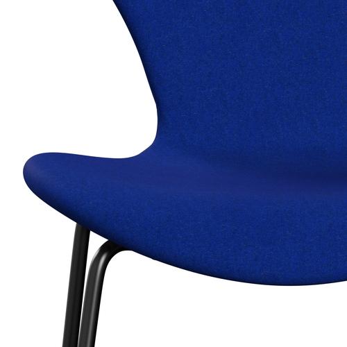 Fritz Hansen 3107 Stuhl Vollpolsterung, Schwarz/Divina Melange Electric Blue