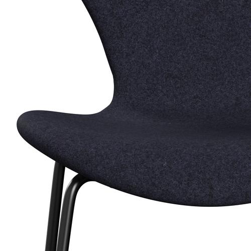 Fritz Hansen 3107 Stuhl Vollpolsterung, Schwarz/Divina Melange Grau/Violett