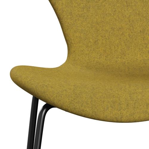 Fritz Hansen 3107 Stuhl Vollpolsterung, Schwarz/Divina Melange Gelb