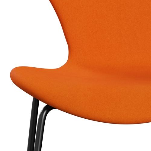 Fritz Hansen 3107 Stuhl Vollpolsterung, Schwarz/Divina Pastello Orange