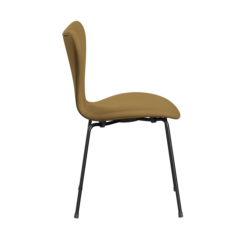 Fritz Hansen 3107 Stuhl Vollpolsterung, Schwarz/Divina Sand Light