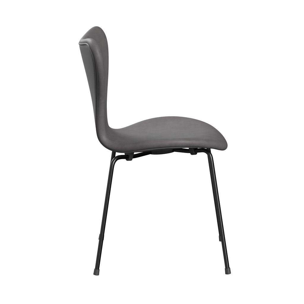 Fritz Hansen 3107 Stuhl Vollpolsterung, Schwarz/Beton