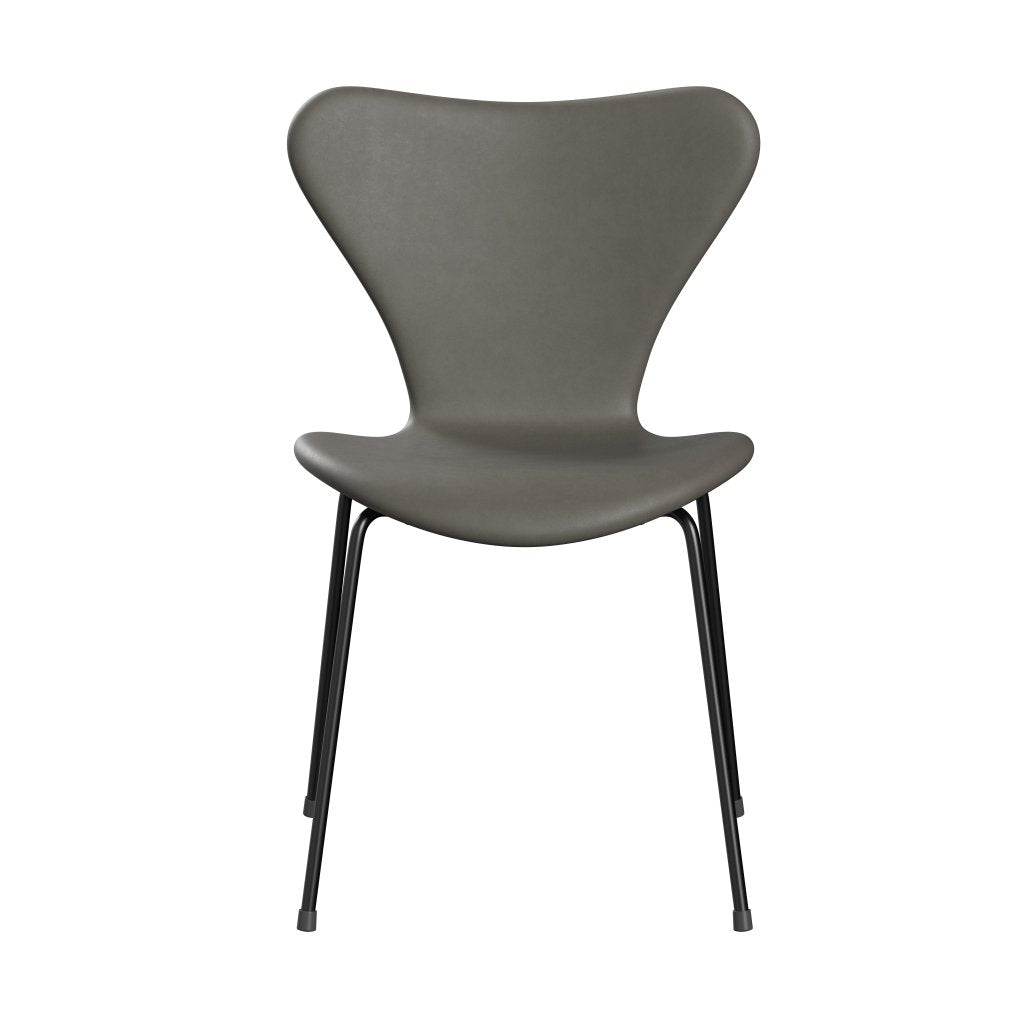 Fritz Hansen 3107 Stuhl Vollpolsterung, Schwarz/Essential Lava