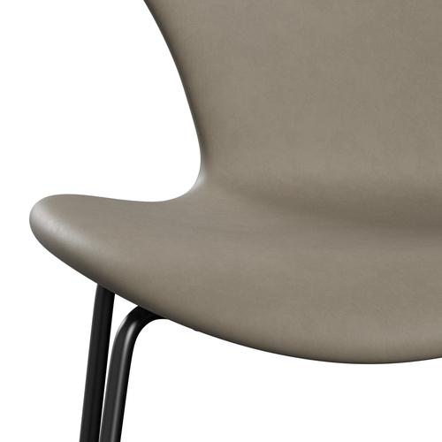 Fritz Hansen 3107 Stuhl Vollpolsterung, Schwarz/Essential Hellgrau