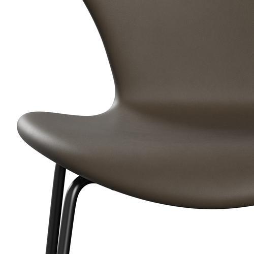 Fritz Hansen 3107 Stuhl Full Polster, Schwarz/Essential Stein