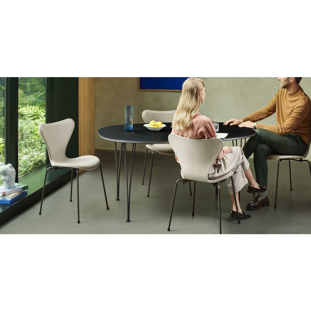 Fritz Hansen Super Ellipse Esstisch 100x150 Cm, Weiß/Warm Graphit