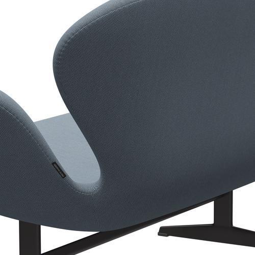 Fritz Hansen Swan Sofa 2-Sitzer, Warm Graphite/Steelcut Trio Pastellblau