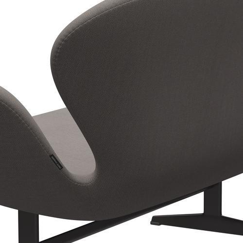 Fritz Hansen Swan Sofa 2-Sitzer, Warm Graphite/Stahlschnitt Trio Sand Dark