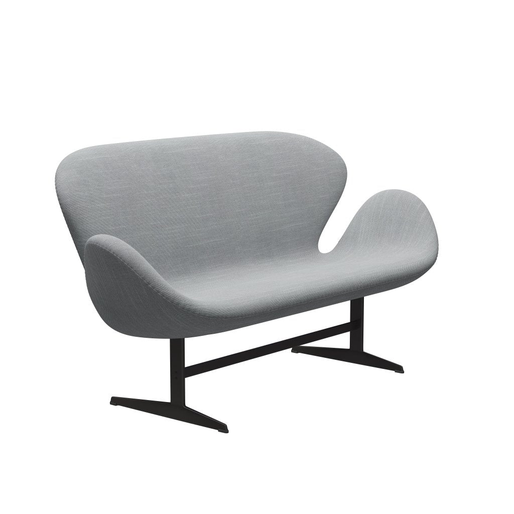 Fritz Hansen Swan Sofa 2-Sitzer, Warm Graphite/Sunniva Hellgrau/Hellblau