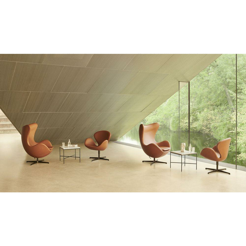 Fritz Hansen The Egg Lounge Chair Stoff, Silbergrau/Christianshavn 1131 Rot