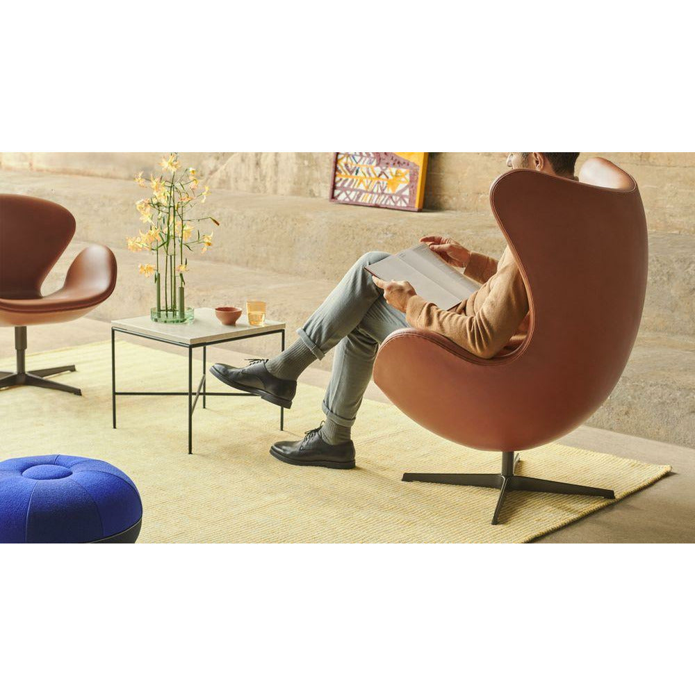 Fritz Hansen The Egg Lounge Chair Stoff, Silbergrau/Christianshavn 1131 Rot