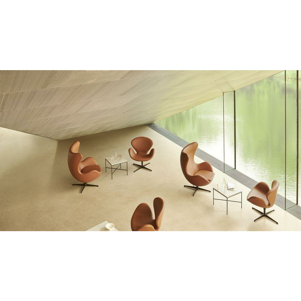 Fritz Hansen The Egg Lounge Chair Stoff, Silbergrau/Christianshavn 1131 Rot