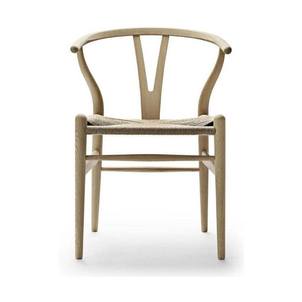 Carl Hansen CH24 Wishbone Chair Natural, Soaped Eiche