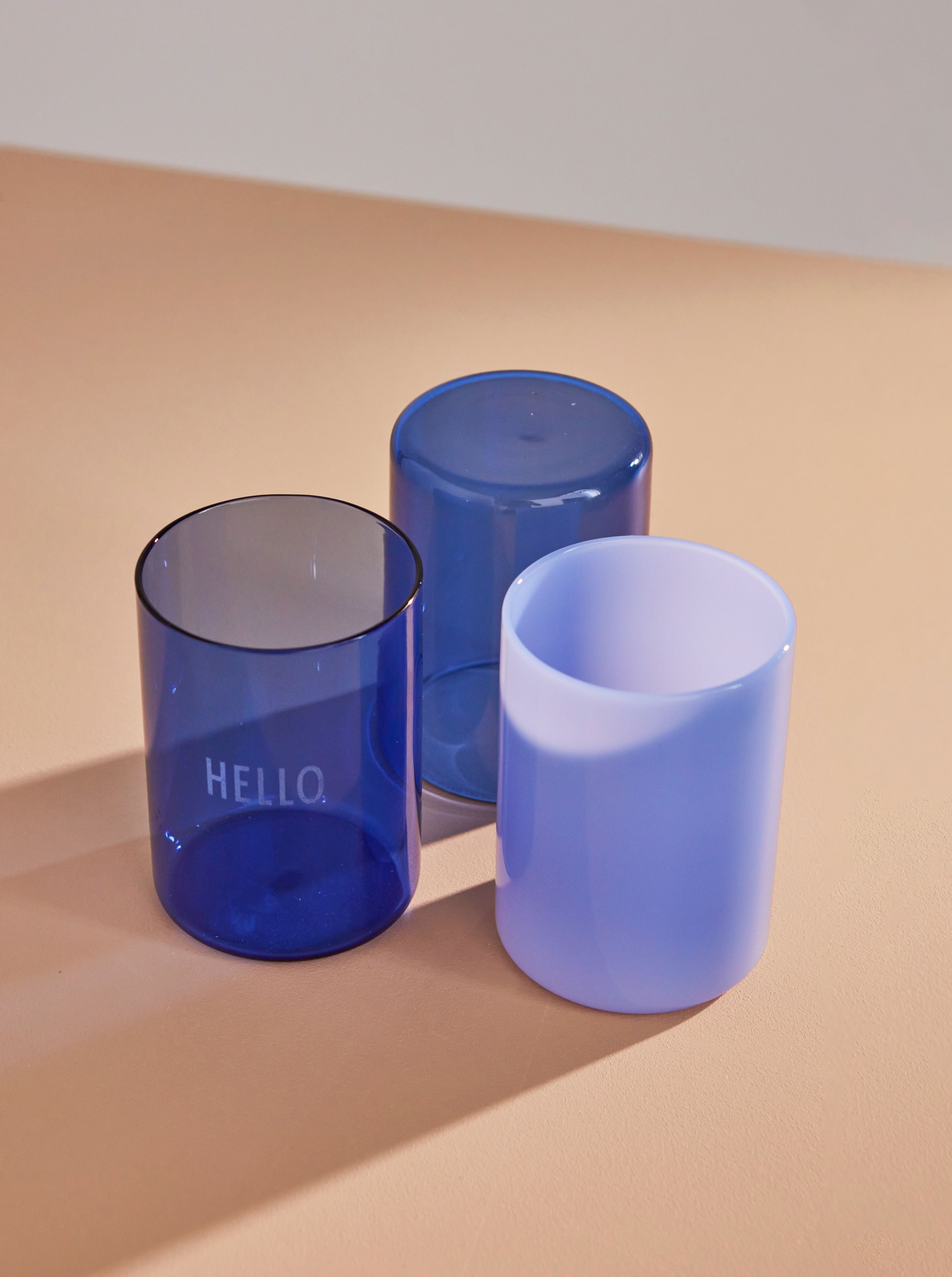 Design Letter's Favorite Trinkglas, milchblau
