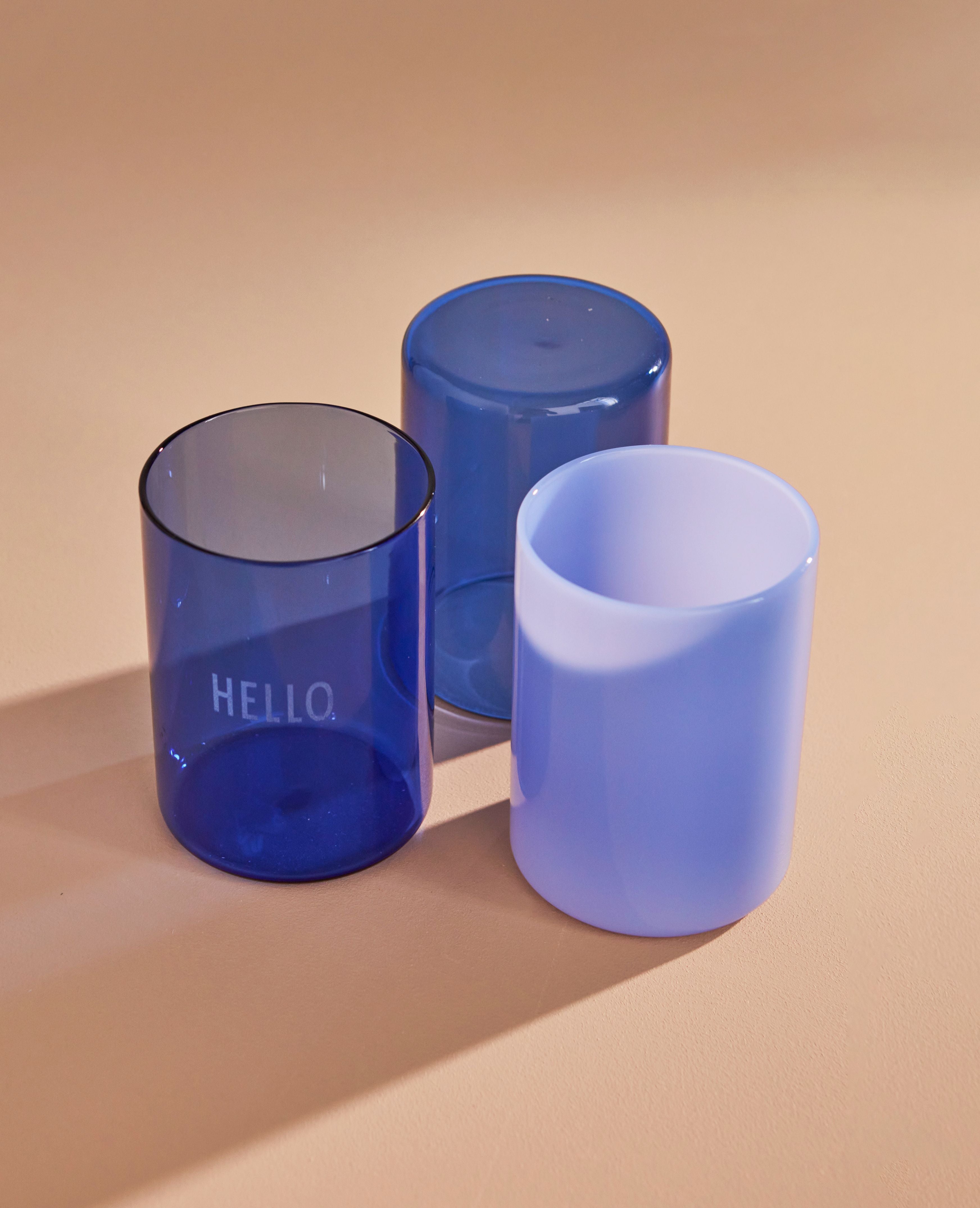 Design Letter's Favorite Trinkglas, milchblau