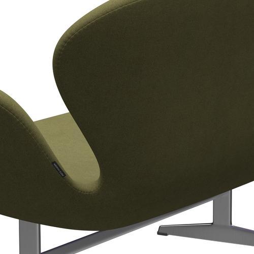 Fritz Hansen Swan -Sofa 2 -Sitzer, satin gebürstetes Aluminium/Tonus staubig grün