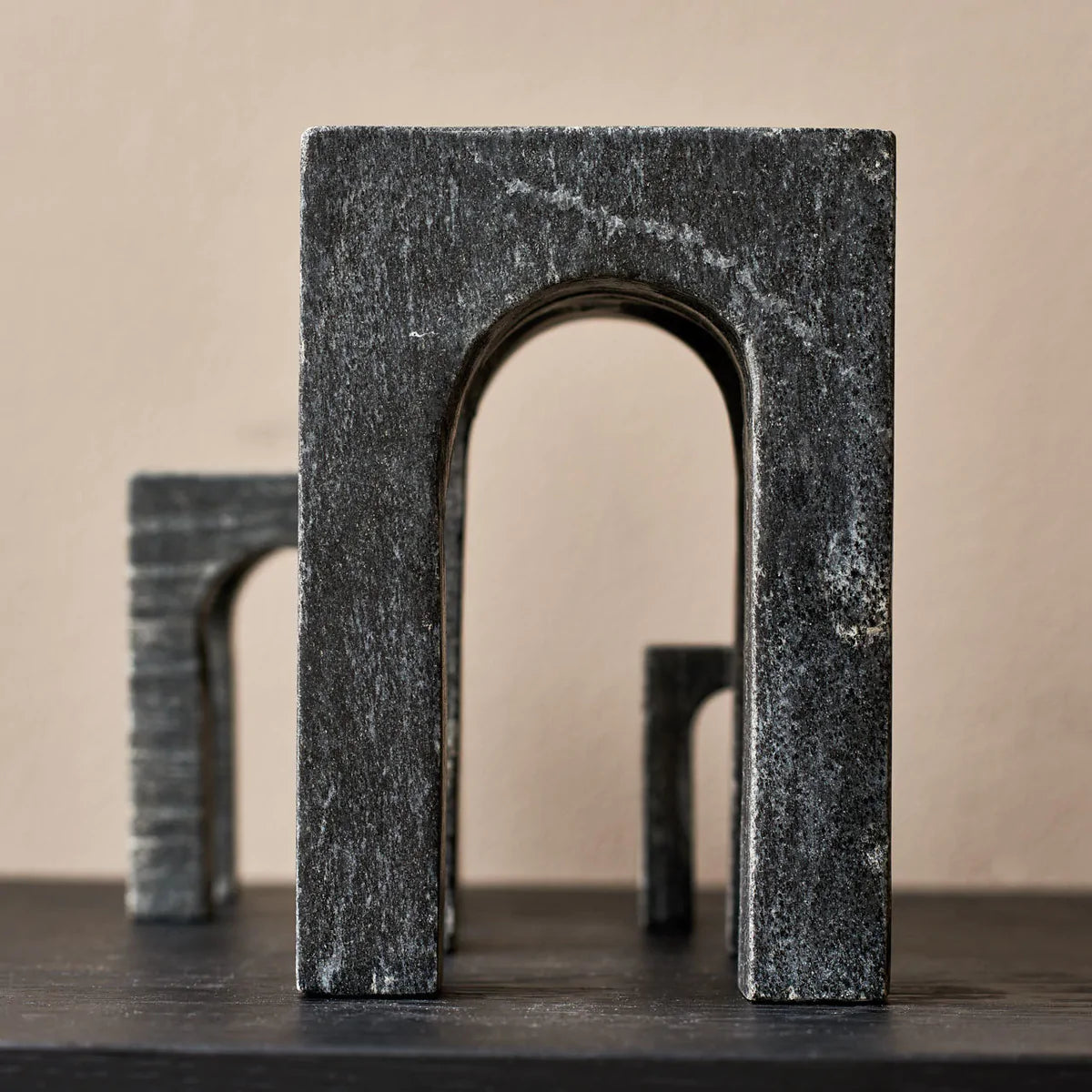 Gejst Arkis Bookend, Marble Black