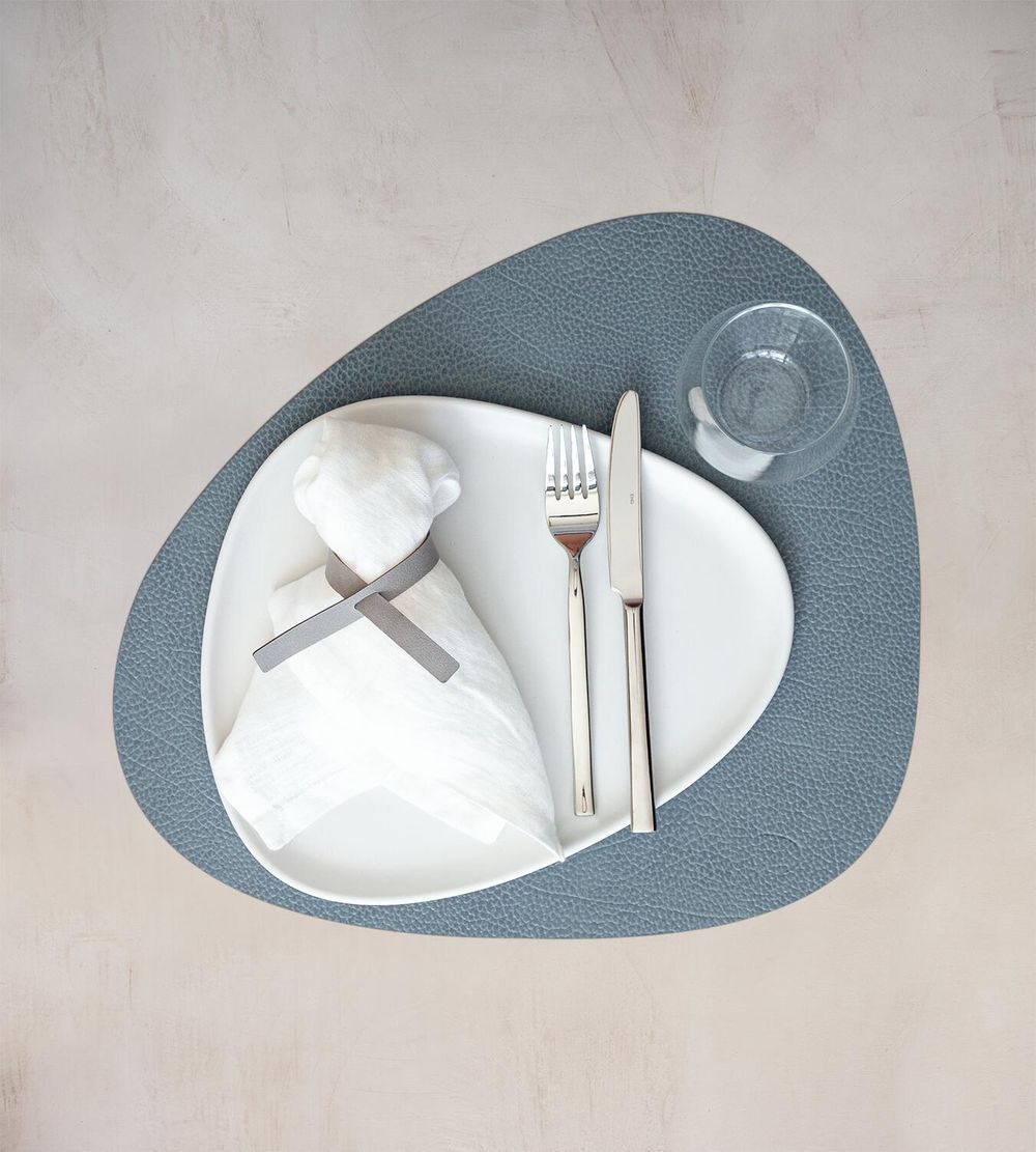 Lind Dna Curve Placemat Hippo Leather L, lichtblauw