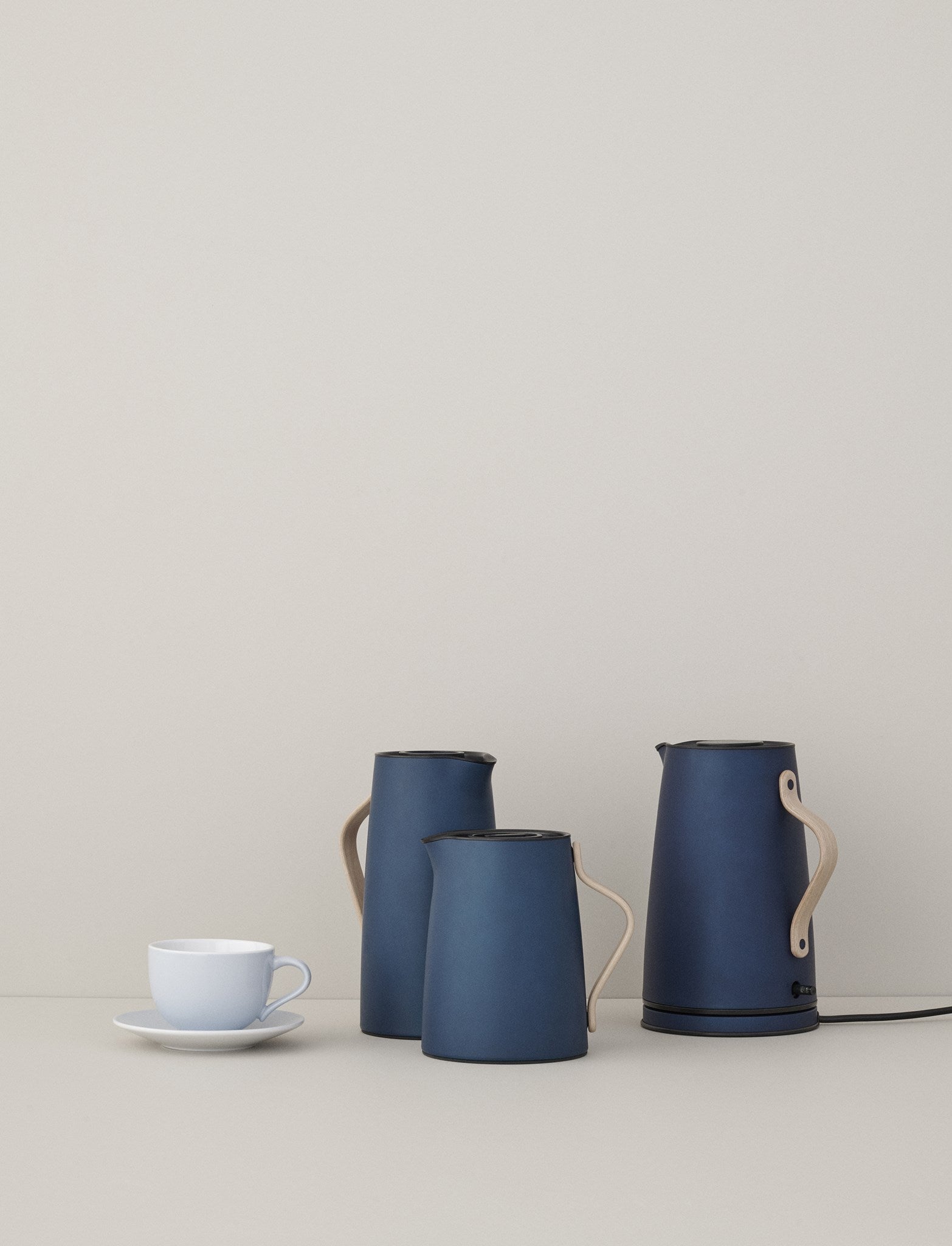 Stelton Emma Isolierkanne Kaffee 1,2 L, Dunkeblau