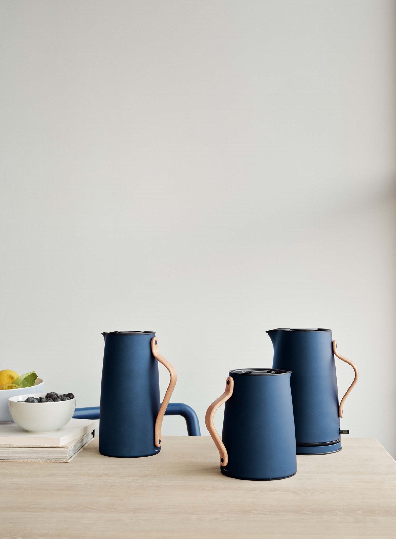 Stelton Emma Isolierkanne Kaffee 1,2 L, Dunkeblau